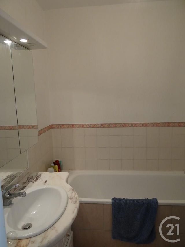 Appartement F3 à louer - 3 pièces - 62.78 m2 - CAEN - 14 - BASSE-NORMANDIE - Century 21 Bertin Immobilier