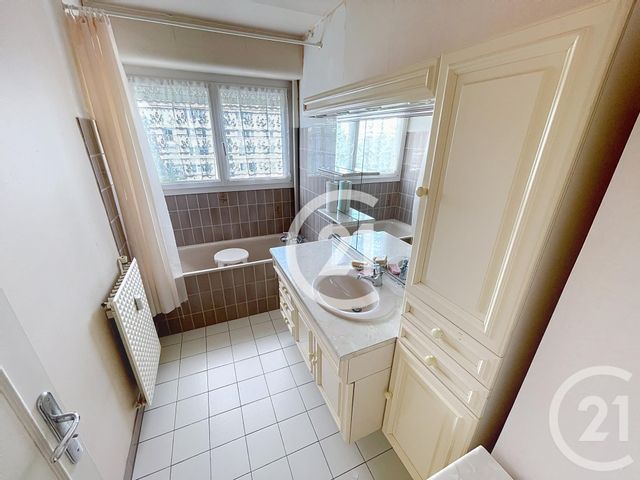 Appartement F4 à vendre - 4 pièces - 83.0 m2 - CAEN - 14 - BASSE-NORMANDIE - Century 21 Bertin Immobilier