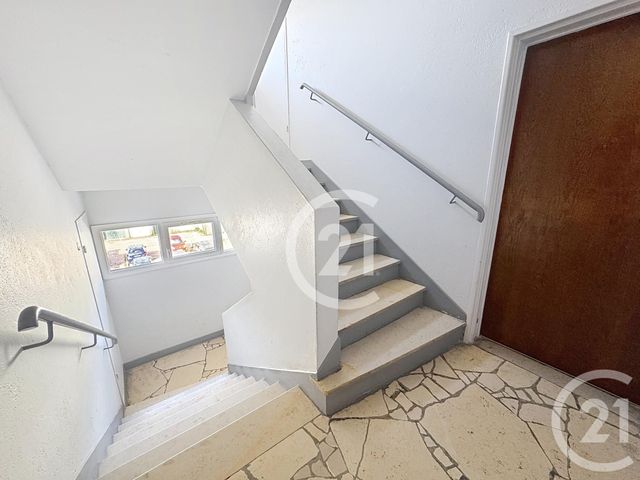 Afficher la photo en grand Appartement F4 à louer - 4 pièces - 74.85 m2 - CAEN - 14 - BASSE-NORMANDIE - Century 21 Bertin Immobilier