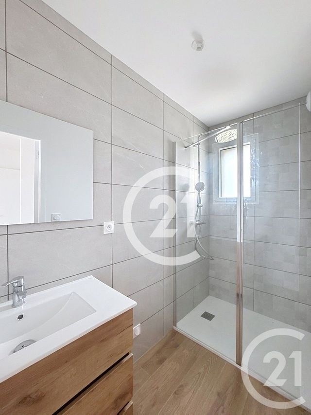 maison à louer - 6 pièces - 127.24 m2 - BLAINVILLE SUR ORNE - 14 - BASSE-NORMANDIE - Century 21 Bertin Immobilier