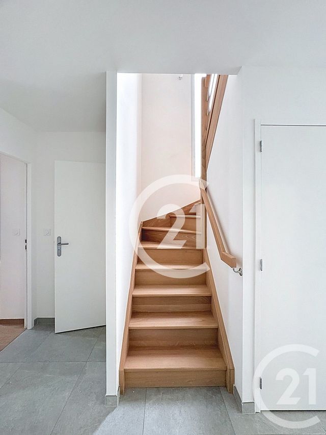 maison à louer - 6 pièces - 127.24 m2 - BLAINVILLE SUR ORNE - 14 - BASSE-NORMANDIE - Century 21 Bertin Immobilier