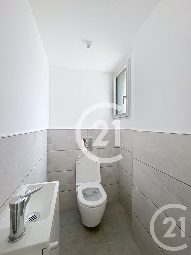 maison à louer - 6 pièces - 127.24 m2 - BLAINVILLE SUR ORNE - 14 - BASSE-NORMANDIE - Century 21 Bertin Immobilier