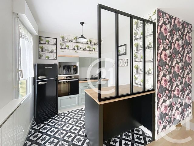 Appartement Duplex à louer - 2 pièces - 39.5 m2 - MONDEVILLE - 14 - BASSE-NORMANDIE - Century 21 Bertin Immobilier