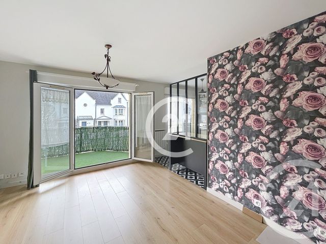 Appartement Duplex à louer - 2 pièces - 39.5 m2 - MONDEVILLE - 14 - BASSE-NORMANDIE - Century 21 Bertin Immobilier