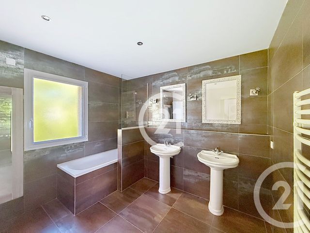 maison à louer - 7 pièces - 198.21 m2 - MATHIEU - 14 - BASSE-NORMANDIE - Century 21 Bertin Immobilier