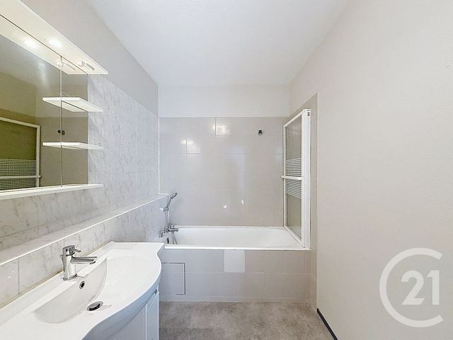 Appartement F2 à louer - 2 pièces - 63.46 m2 - CAEN - 14 - BASSE-NORMANDIE - Century 21 Bertin Immobilier